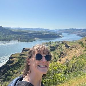 Meet your Posher, Lauren